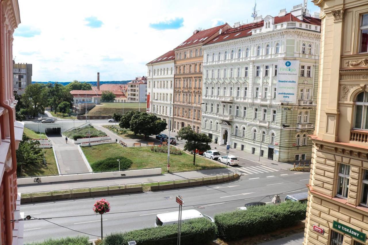 Rose Suites And Rooms Prag Exterior foto